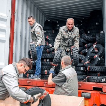 Пополнение склада шинами!