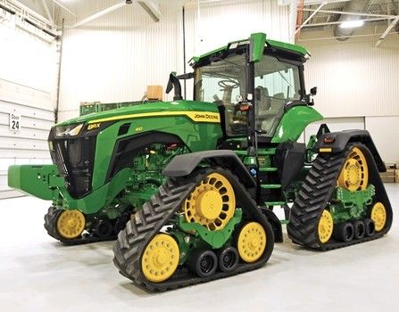 Новый гусеничный трактор от John Deere